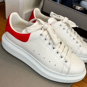 ALEXANDER MCQUEEN OVERSIZED SNEAKERS